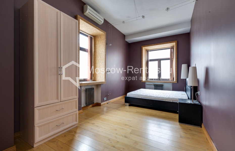 Photo #9 3-room (2 BR) apartment for <a href="http://moscow-rentals.ru/en/articles/long-term-rent" target="_blank">a long-term</a> rent
 in Russia, Moscow, Arbat str, 30/3 стр. 3