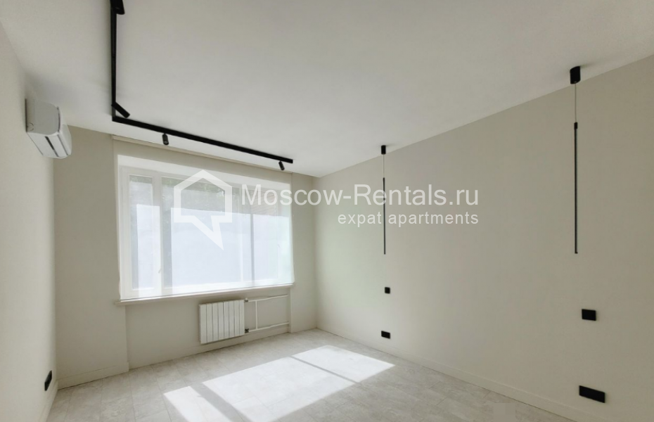 Photo #8 5-room (4 BR) apartment for <a href="http://moscow-rentals.ru/en/articles/long-term-rent" target="_blank">a long-term</a> rent
 in Russia, Moscow, B. Kharitonievskyi lane, 5-7С1
