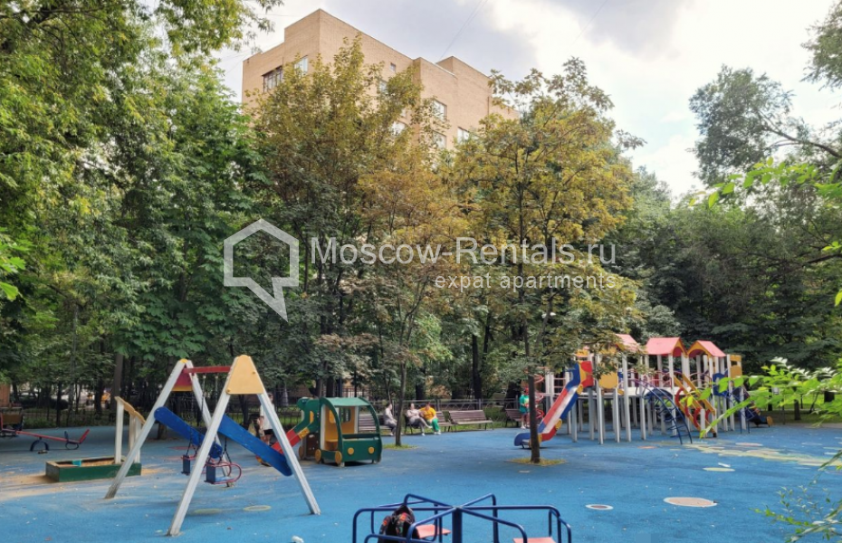 Photo #10 5-room (4 BR) apartment for <a href="http://moscow-rentals.ru/en/articles/long-term-rent" target="_blank">a long-term</a> rent
 in Russia, Moscow, B. Kharitonievskyi lane, 5-7С1