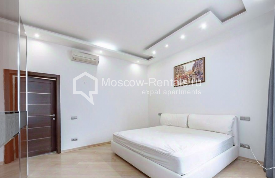 Photo #6 2-room (1 BR) apartment for <a href="http://moscow-rentals.ru/en/articles/long-term-rent" target="_blank">a long-term</a> rent
 in Russia, Moscow, Sretenka str, 9