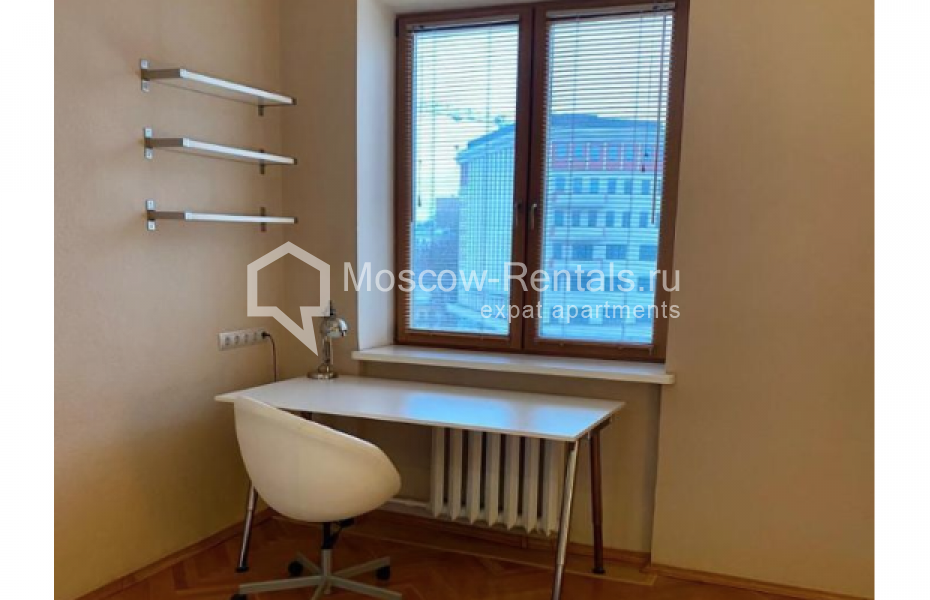 Photo #3 2-room (1 BR) apartment for <a href="http://moscow-rentals.ru/en/articles/long-term-rent" target="_blank">a long-term</a> rent
 in Russia, Moscow, Smolenskyi blv, 1/2
