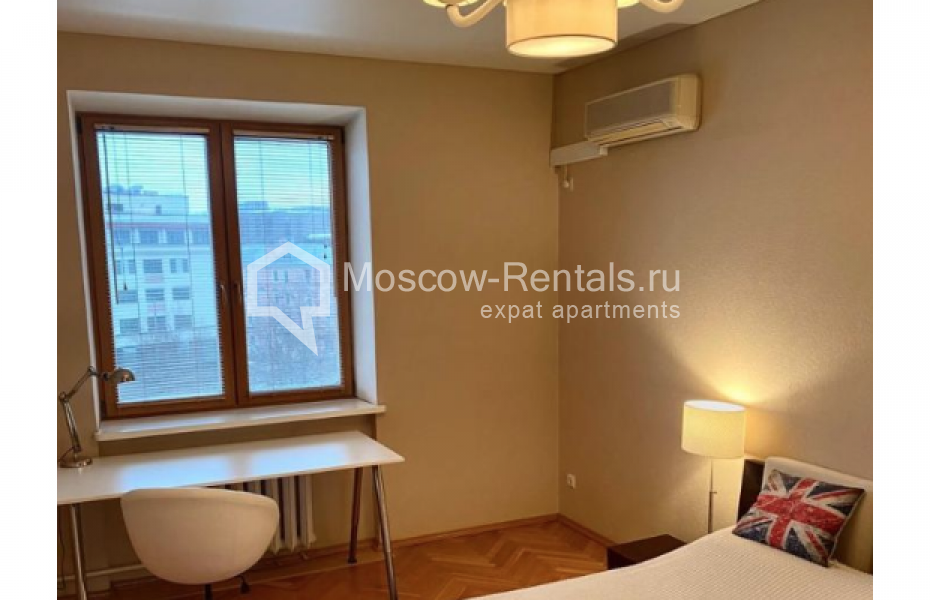 Photo #5 2-room (1 BR) apartment for <a href="http://moscow-rentals.ru/en/articles/long-term-rent" target="_blank">a long-term</a> rent
 in Russia, Moscow, Smolenskyi blv, 1/2