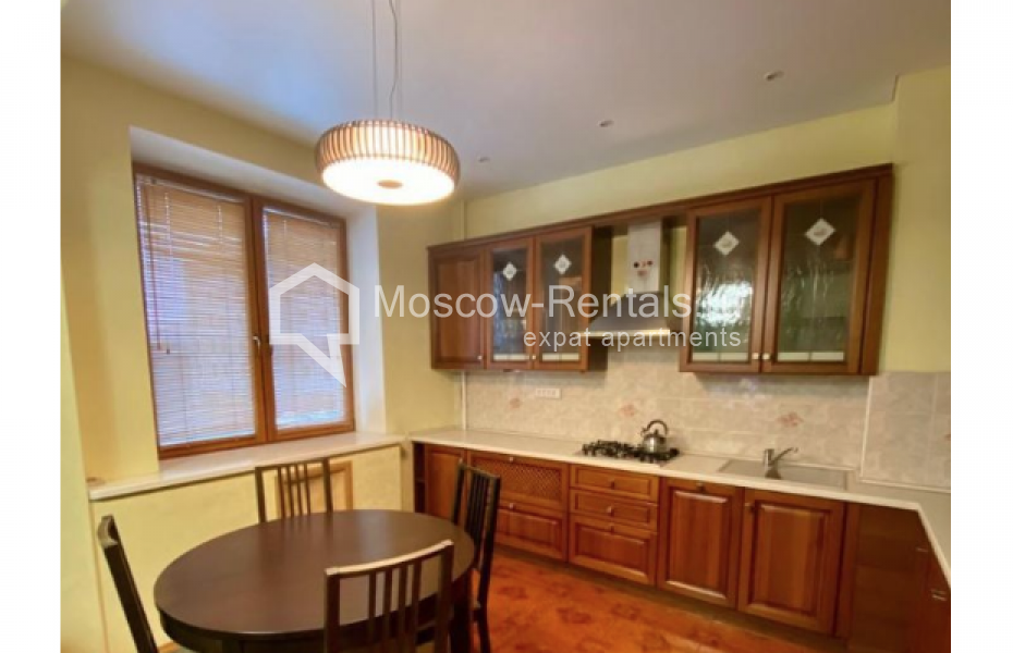 Photo #10 2-room (1 BR) apartment for <a href="http://moscow-rentals.ru/en/articles/long-term-rent" target="_blank">a long-term</a> rent
 in Russia, Moscow, Smolenskyi blv, 1/2