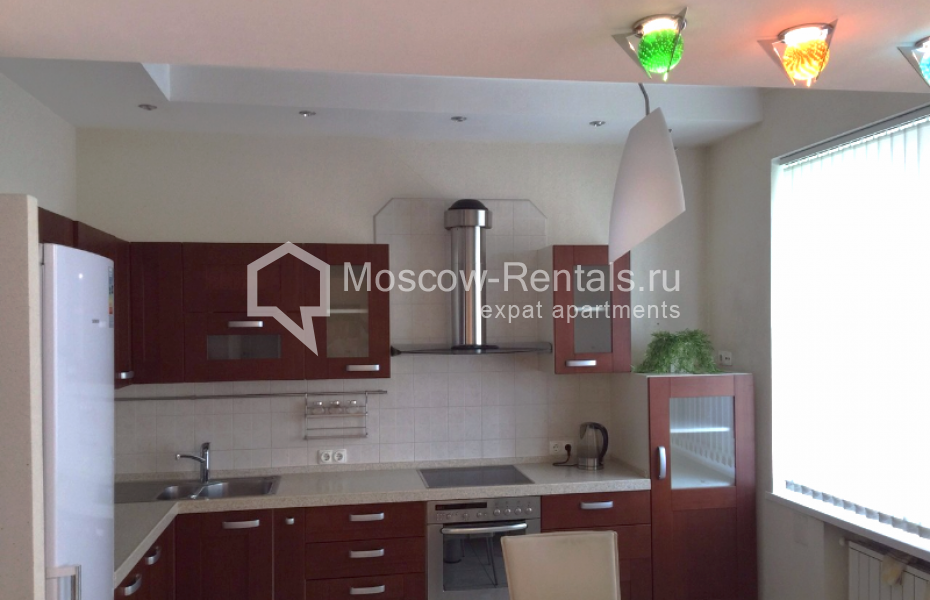 Photo #5 3-room (2 BR) apartment for <a href="http://moscow-rentals.ru/en/articles/long-term-rent" target="_blank">a long-term</a> rent
 in Russia, Moscow, Profsoyuznaya str, 45 bld 1