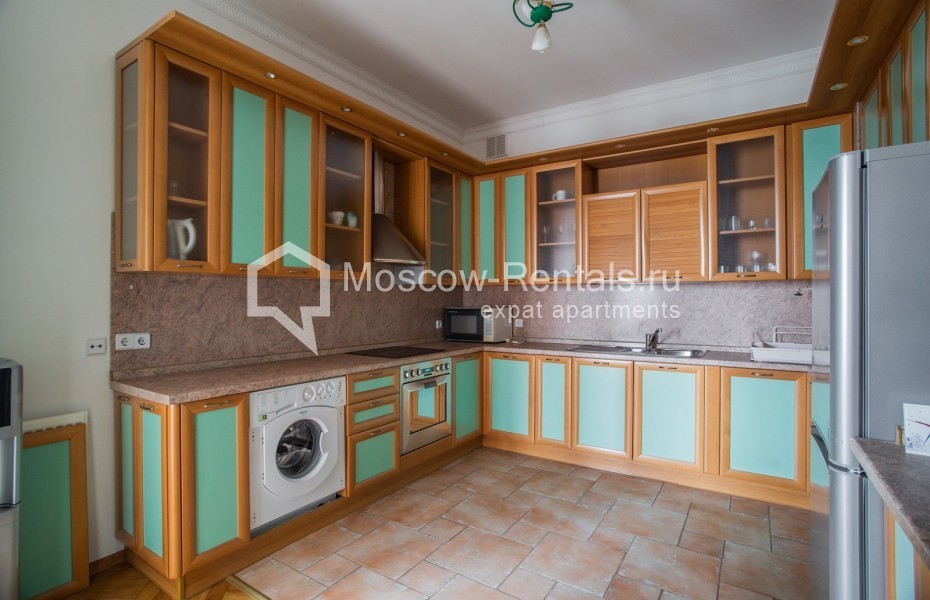 Photo #2 3-room (2 BR) apartment for <a href="http://moscow-rentals.ru/en/articles/long-term-rent" target="_blank">a long-term</a> rent
 in Russia, Moscow, Krylatskye Kholmy str, 47