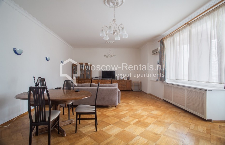 Photo #2 3-room (2 BR) apartment for <a href="http://moscow-rentals.ru/en/articles/long-term-rent" target="_blank">a long-term</a> rent
 in Russia, Moscow, Krylatskye Kholmy str, 47