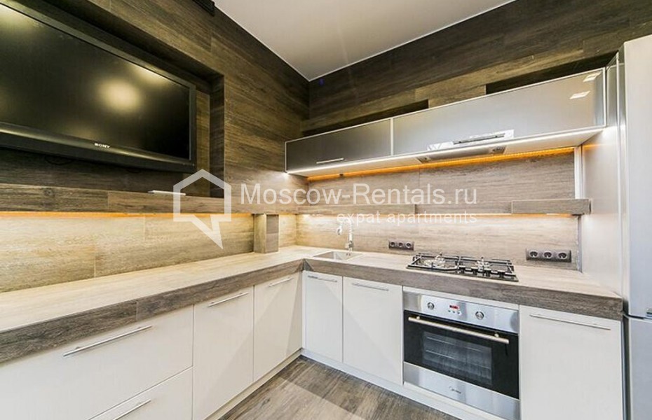 Photo #2 3-room (2 BR) apartment for <a href="http://moscow-rentals.ru/en/articles/long-term-rent" target="_blank">a long-term</a> rent
 in Russia, Moscow, Ermolaevskyi lane, 18А