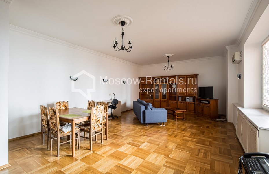 Photo #1 3-room (2 BR) apartment for <a href="http://moscow-rentals.ru/en/articles/long-term-rent" target="_blank">a long-term</a> rent
 in Russia, Moscow, Krylatskye Kholmy, 47