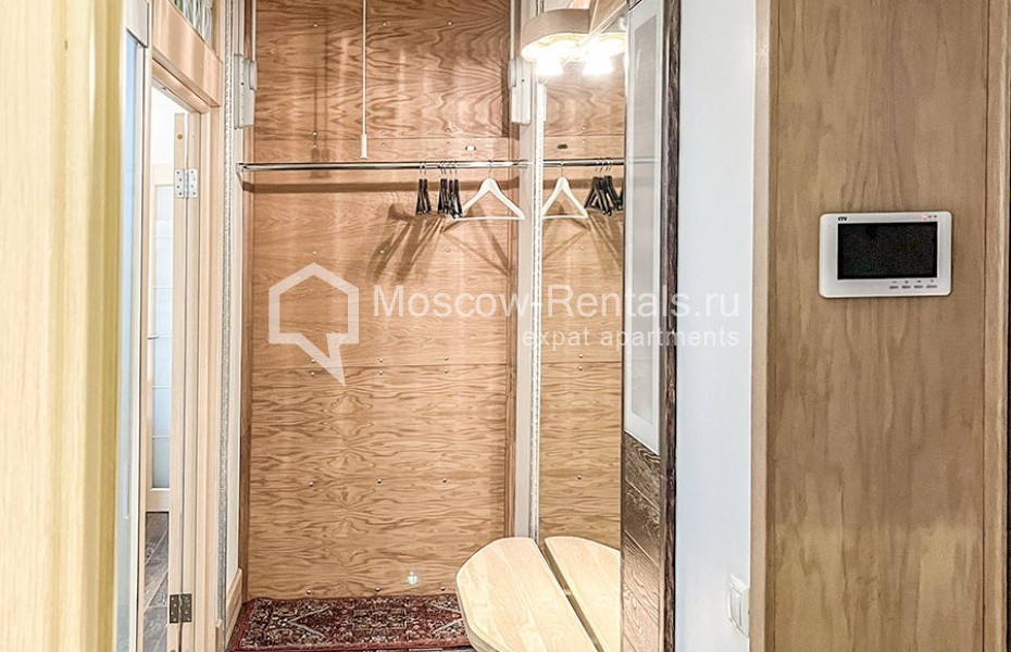 Photo #9 3-room (2 BR) apartment for <a href="http://moscow-rentals.ru/en/articles/long-term-rent" target="_blank">a long-term</a> rent
 in Russia, Moscow, Rozhdestvenskyi blv, 11