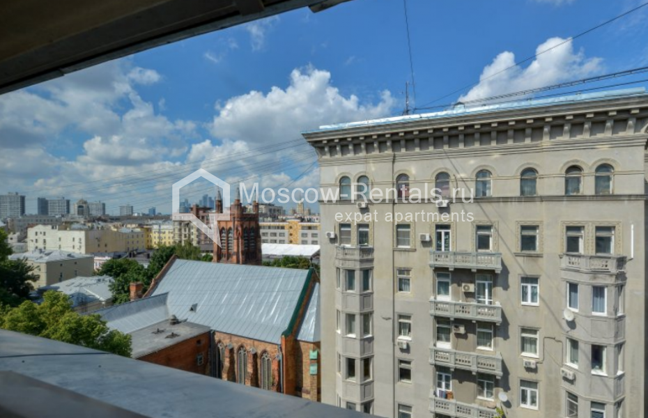 Photo #14 3-room (2 BR) apartment for <a href="http://moscow-rentals.ru/en/articles/long-term-rent" target="_blank">a long-term</a> rent
 in Russia, Moscow, Brusov lane, 2/14С1