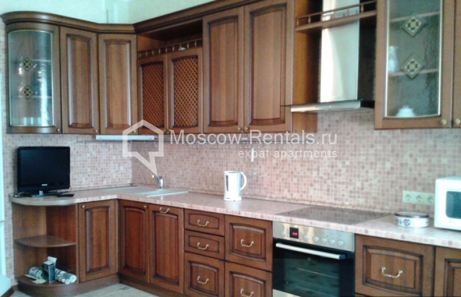 Photo #1 3-room (2 BR) apartment for <a href="http://moscow-rentals.ru/en/articles/long-term-rent" target="_blank">a long-term</a> rent
 in Russia, Moscow, Profsoyuznaya str,  91