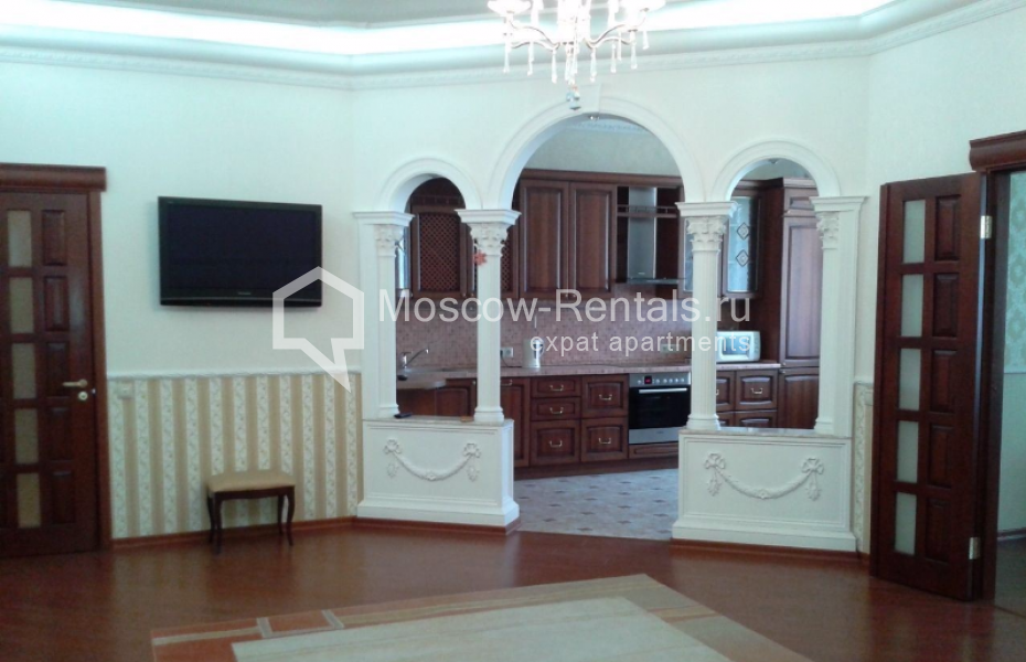Photo #2 3-room (2 BR) apartment for <a href="http://moscow-rentals.ru/en/articles/long-term-rent" target="_blank">a long-term</a> rent
 in Russia, Moscow, Profsoyuznaya str,  91