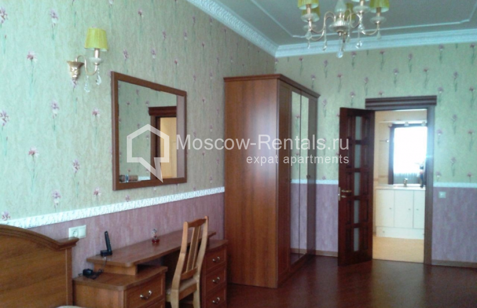 Photo #5 3-room (2 BR) apartment for <a href="http://moscow-rentals.ru/en/articles/long-term-rent" target="_blank">a long-term</a> rent
 in Russia, Moscow, Profsoyuznaya str,  91