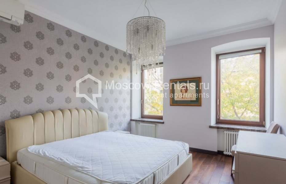 Photo #2 4-room (3 BR) apartment for <a href="http://moscow-rentals.ru/en/articles/long-term-rent" target="_blank">a long-term</a> rent
 in Russia, Moscow, M. Bronnaya str, 10С1