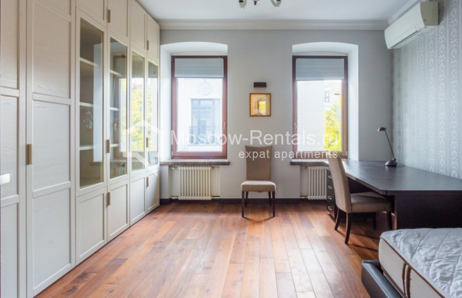 Photo #7 4-room (3 BR) apartment for <a href="http://moscow-rentals.ru/en/articles/long-term-rent" target="_blank">a long-term</a> rent
 in Russia, Moscow, M. Bronnaya str, 10С1