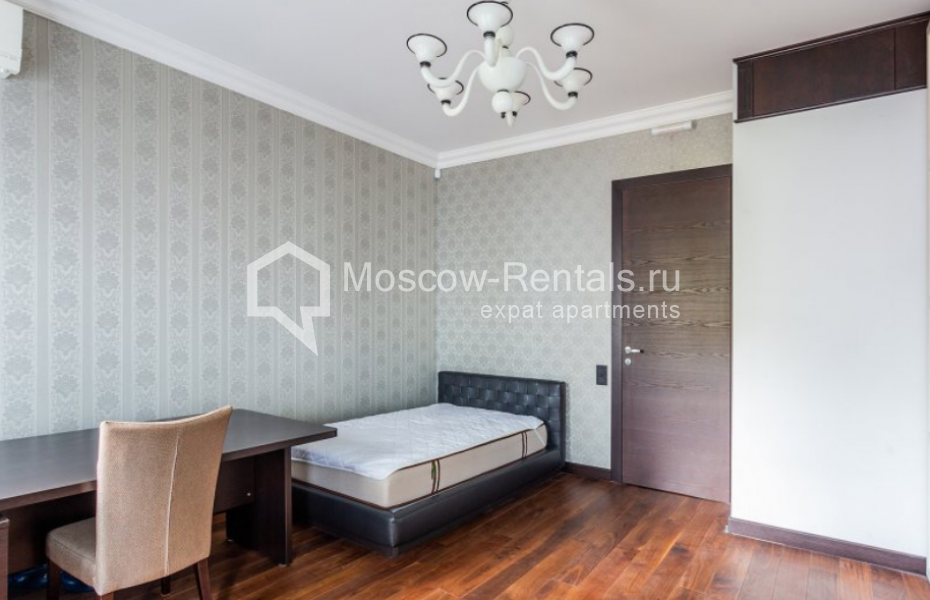 Photo #9 4-room (3 BR) apartment for <a href="http://moscow-rentals.ru/en/articles/long-term-rent" target="_blank">a long-term</a> rent
 in Russia, Moscow, M. Bronnaya str, 10С1