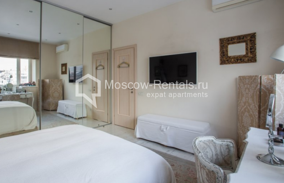 Photo #6 2-room (1 BR) apartment for <a href="http://moscow-rentals.ru/en/articles/long-term-rent" target="_blank">a long-term</a> rent
 in Russia, Moscow, M. Patriarshyi lane, 5С1