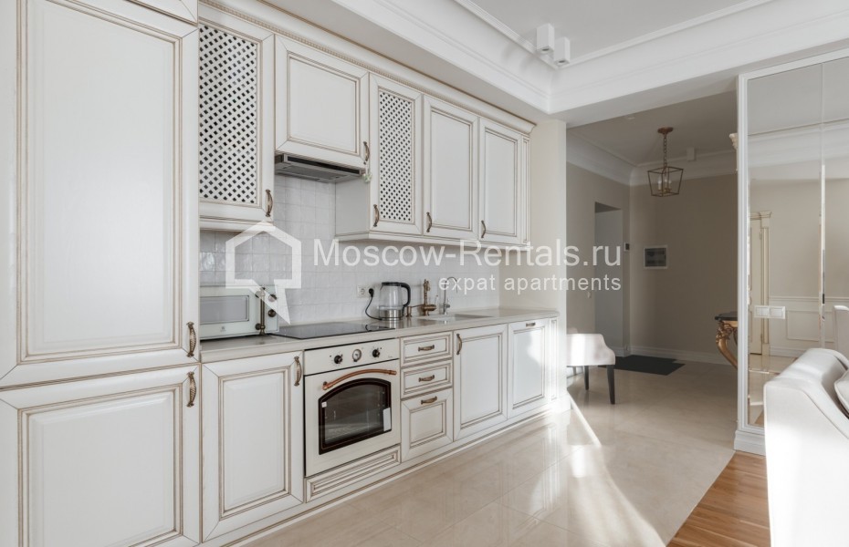 Photo #7 3-room (2 BR) apartment for <a href="http://moscow-rentals.ru/en/articles/long-term-rent" target="_blank">a long-term</a> rent
 in Russia, Moscow, Sadovaya-Kudrinskaya str, 7