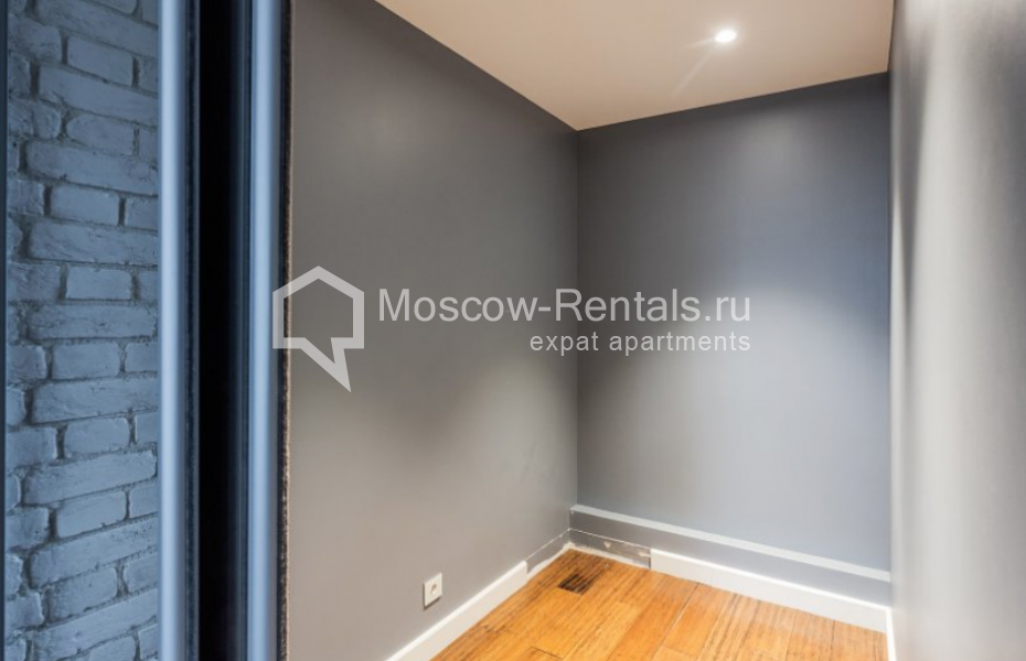 Photo #11 3-room (2 BR) apartment for <a href="http://moscow-rentals.ru/en/articles/long-term-rent" target="_blank">a long-term</a> rent
 in Russia, Moscow, Strastnoi blv, 2