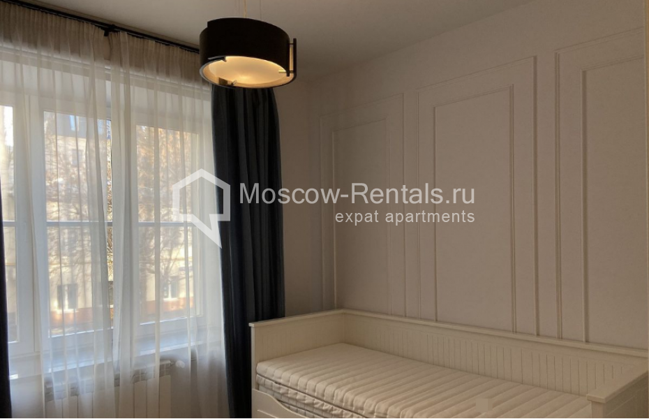 Photo #11 3-room (2 BR) apartment for <a href="http://moscow-rentals.ru/en/articles/long-term-rent" target="_blank">a long-term</a> rent
 in Russia, Moscow, B. Patriarshi lane, 8С1