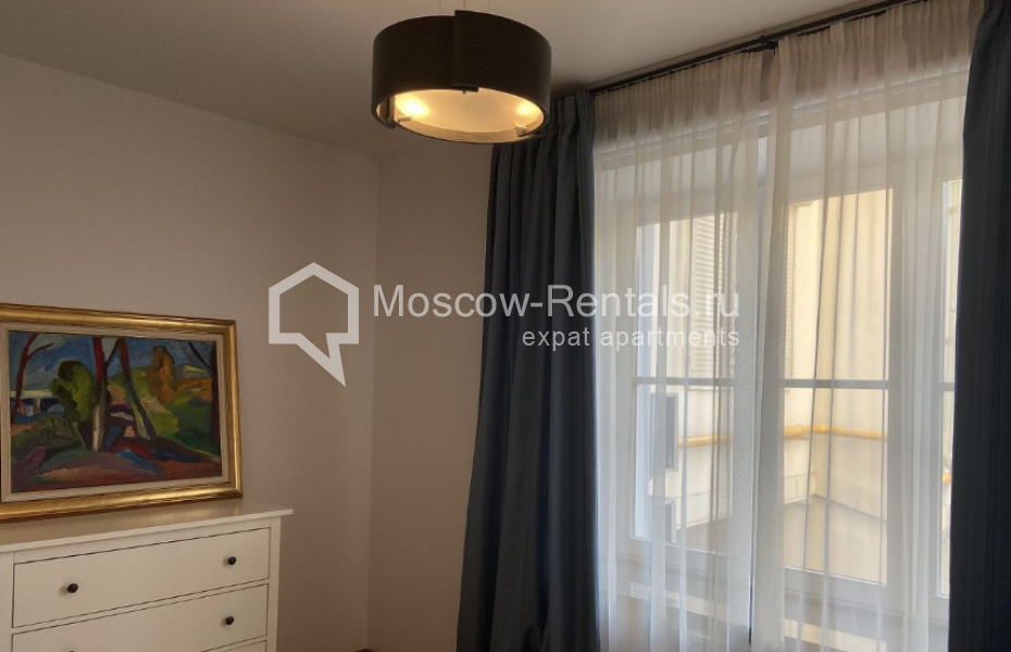 Photo #13 3-room (2 BR) apartment for <a href="http://moscow-rentals.ru/en/articles/long-term-rent" target="_blank">a long-term</a> rent
 in Russia, Moscow, B. Patriarshi lane, 8С1
