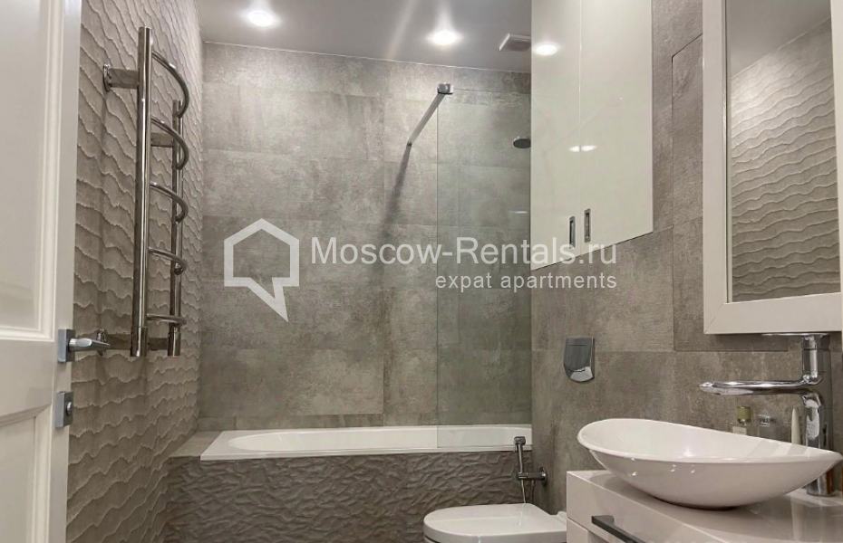 Photo #15 3-room (2 BR) apartment for <a href="http://moscow-rentals.ru/en/articles/long-term-rent" target="_blank">a long-term</a> rent
 in Russia, Moscow, B. Patriarshi lane, 8С1