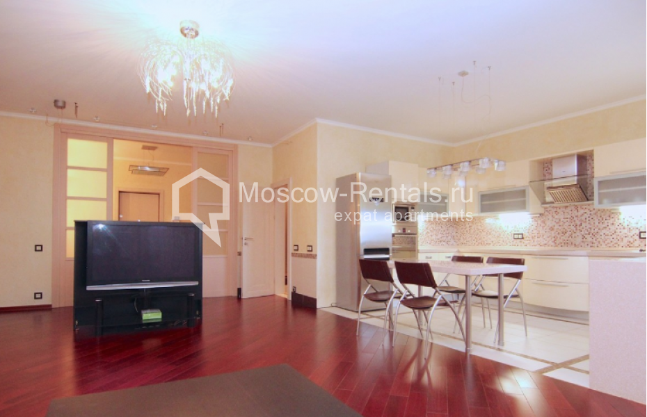 Photo #3 2-room (1 BR) apartment for <a href="http://moscow-rentals.ru/en/articles/long-term-rent" target="_blank">a long-term</a> rent
 in Russia, Moscow, Profsoyuznaya str, 91