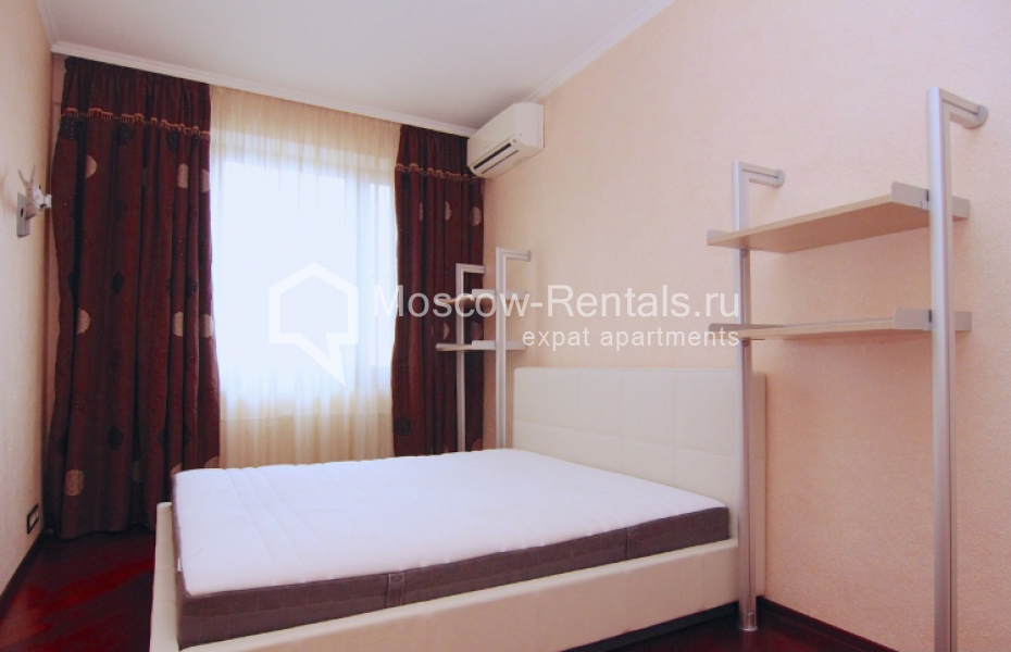 Photo #7 2-room (1 BR) apartment for <a href="http://moscow-rentals.ru/en/articles/long-term-rent" target="_blank">a long-term</a> rent
 in Russia, Moscow, Profsoyuznaya str, 91