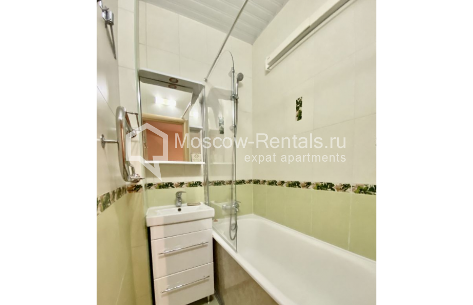 Photo #9 2-room (1 BR) apartment for <a href="http://moscow-rentals.ru/en/articles/long-term-rent" target="_blank">a long-term</a> rent
 in Russia, Moscow, 1st Kolobovskyi lane, 15/6