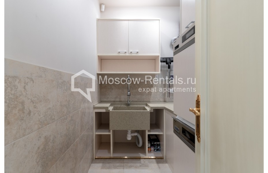 Photo #14 3-room (2 BR) apartment for <a href="http://moscow-rentals.ru/en/articles/long-term-rent" target="_blank">a long-term</a> rent
 in Russia, Moscow, 2nd Kazachyi lane, 4с1