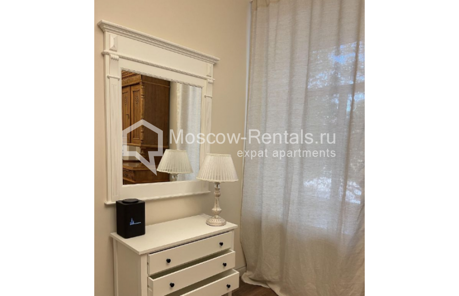 Photo #2 2-room (1 BR) apartment for <a href="http://moscow-rentals.ru/en/articles/long-term-rent" target="_blank">a long-term</a> rent
 in Russia, Moscow, B. Tatarskaya str, 3