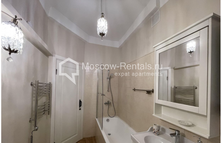 Photo #7 2-room (1 BR) apartment for <a href="http://moscow-rentals.ru/en/articles/long-term-rent" target="_blank">a long-term</a> rent
 in Russia, Moscow, B. Tatarskaya str, 3