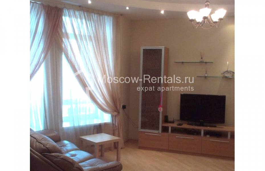 Photo #3 2-room (1 BR) apartment for <a href="http://moscow-rentals.ru/en/articles/long-term-rent" target="_blank">a long-term</a> rent
 in Russia, Moscow, Profsoyuznaya str, 104