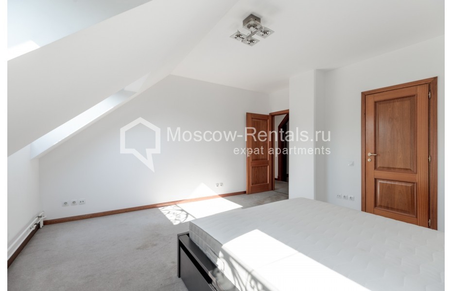Photo #7 4-room (3 BR) apartment for <a href="http://moscow-rentals.ru/en/articles/long-term-rent" target="_blank">a long-term</a> rent
 in Russia, Moscow, Tsvetnoi blv, 16/1