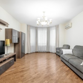 Photo #1 3-room (2 BR) apartment for <a href="http://moscow-rentals.ru/en/articles/long-term-rent" target="_blank">a long-term</a> rent
 in Russia, Moscow, Kursovoi lane, 8/2