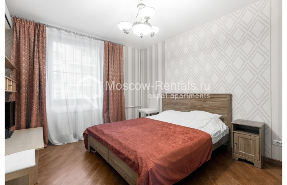 Photo #9 3-room (2 BR) apartment for <a href="http://moscow-rentals.ru/en/articles/long-term-rent" target="_blank">a long-term</a> rent
 in Russia, Moscow, Kursovoi lane, 8/2