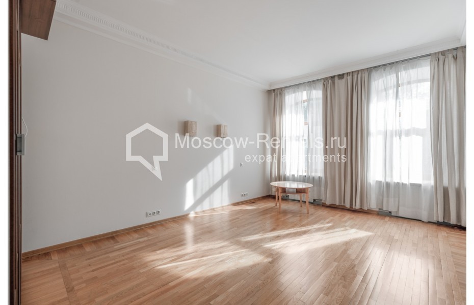 Photo #8 3-room (2 BR) apartment for <a href="http://moscow-rentals.ru/en/articles/long-term-rent" target="_blank">a long-term</a> rent
 in Russia, Moscow, Sechenovskyi lane, 5