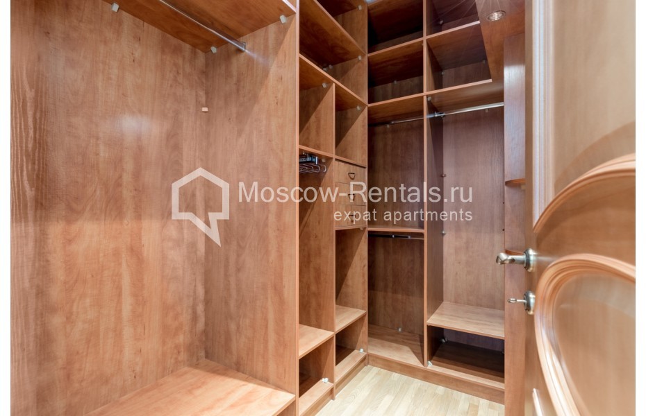 Photo #10 3-room (2 BR) apartment for <a href="http://moscow-rentals.ru/en/articles/long-term-rent" target="_blank">a long-term</a> rent
 in Russia, Moscow, Sechenovskyi lane, 5