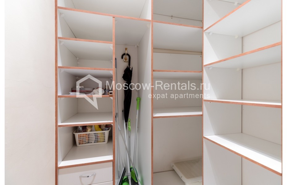 Photo #11 3-room (2 BR) apartment for <a href="http://moscow-rentals.ru/en/articles/long-term-rent" target="_blank">a long-term</a> rent
 in Russia, Moscow, Sechenovskyi lane, 5
