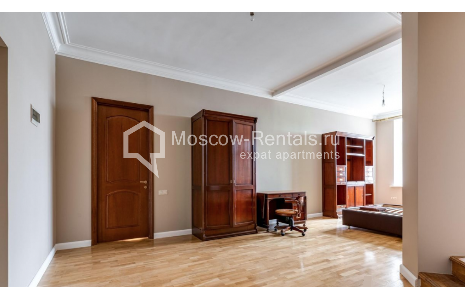 Photo #12 4-room (3 BR) apartment for <a href="http://moscow-rentals.ru/en/articles/long-term-rent" target="_blank">a long-term</a> rent
 in Russia, Moscow, Arbat str, 51С1