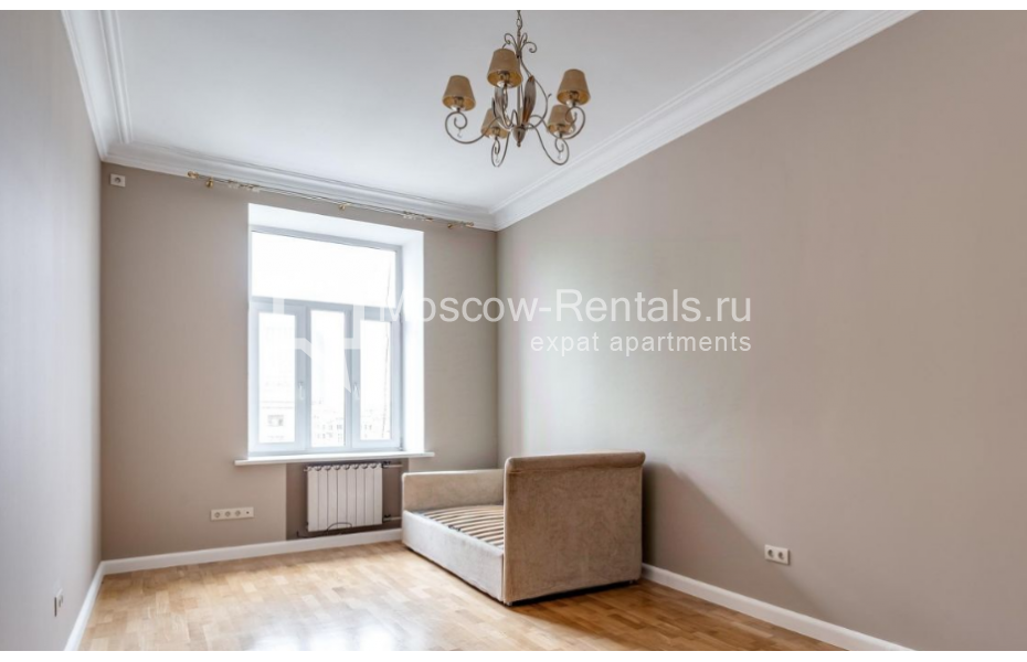Photo #13 4-room (3 BR) apartment for <a href="http://moscow-rentals.ru/en/articles/long-term-rent" target="_blank">a long-term</a> rent
 in Russia, Moscow, Arbat str, 51С1