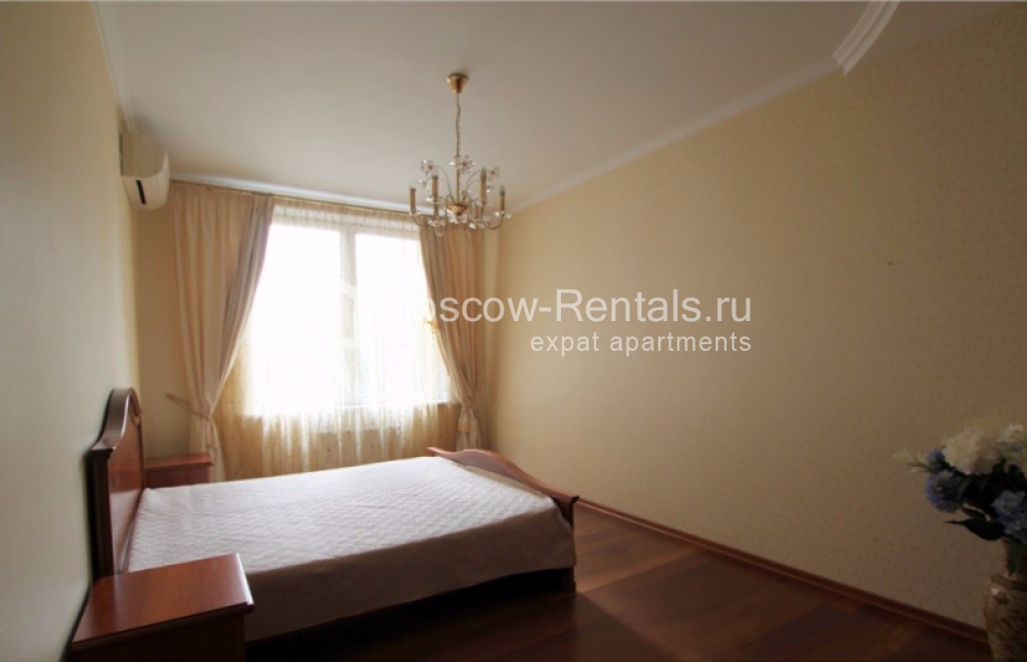 Photo #3 2-room (1 BR) apartment for <a href="http://moscow-rentals.ru/en/articles/long-term-rent" target="_blank">a long-term</a> rent
 in Russia, Moscow, Udaltsova str, 27