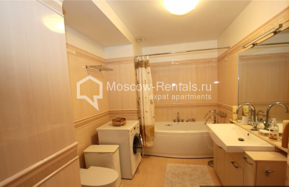 Photo #13 2-room (1 BR) apartment for <a href="http://moscow-rentals.ru/en/articles/long-term-rent" target="_blank">a long-term</a> rent
 in Russia, Moscow, Udaltsova str, 27