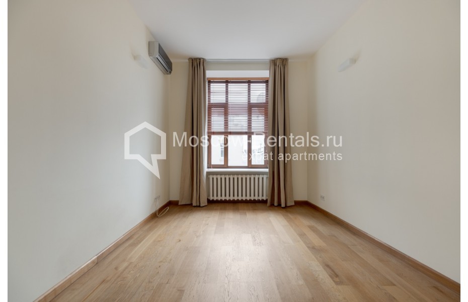 Photo #10 5-room (4 BR) apartment for <a href="http://moscow-rentals.ru/en/articles/long-term-rent" target="_blank">a long-term</a> rent
 in Russia, Moscow, 1st Obydenskyi lane, 9/12