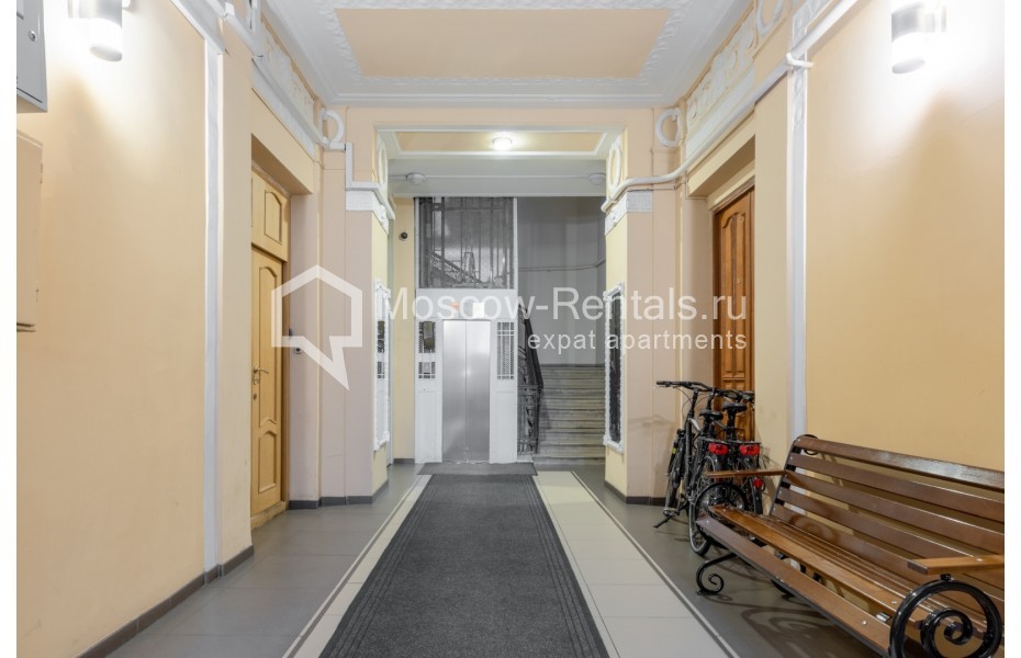 Photo #23 5-room (4 BR) apartment for <a href="http://moscow-rentals.ru/en/articles/long-term-rent" target="_blank">a long-term</a> rent
 in Russia, Moscow, 1st Obydenskyi lane, 9/12