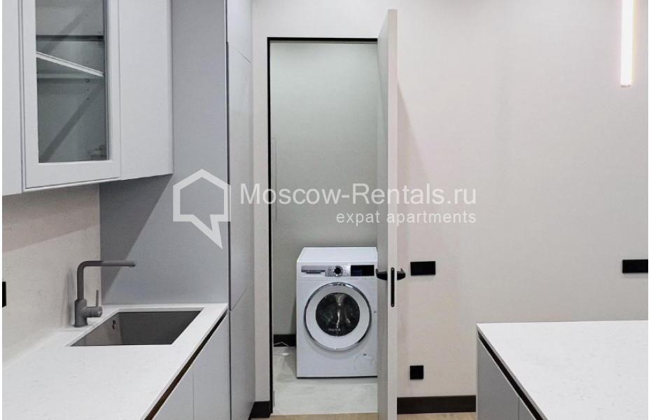 Photo #2 2-room (1 BR) apartment for <a href="http://moscow-rentals.ru/en/articles/long-term-rent" target="_blank">a long-term</a> rent
 in Russia, Moscow, Sadovnicheskaya str, 29