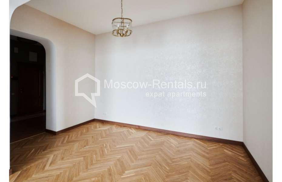 Photo #17 3-room (2 BR) apartment for <a href="http://moscow-rentals.ru/en/articles/long-term-rent" target="_blank">a long-term</a> rent
 in Russia, Moscow, B. Bronnaya str, 19