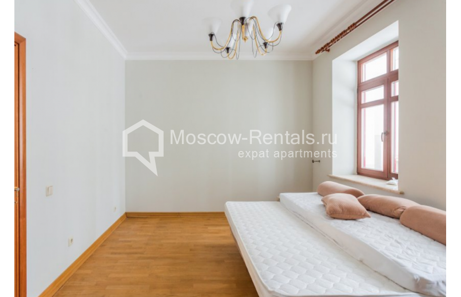 Photo #8 3-room (2 BR) apartment for <a href="http://moscow-rentals.ru/en/articles/long-term-rent" target="_blank">a long-term</a> rent
 in Russia, Moscow, M. Kakovinskyi lane, 8