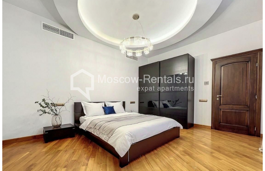 Photo #9 3-room (2 BR) apartment for <a href="http://moscow-rentals.ru/en/articles/long-term-rent" target="_blank">a long-term</a> rent
 in Russia, Moscow, Sivtsev Vrazhek lane, 20