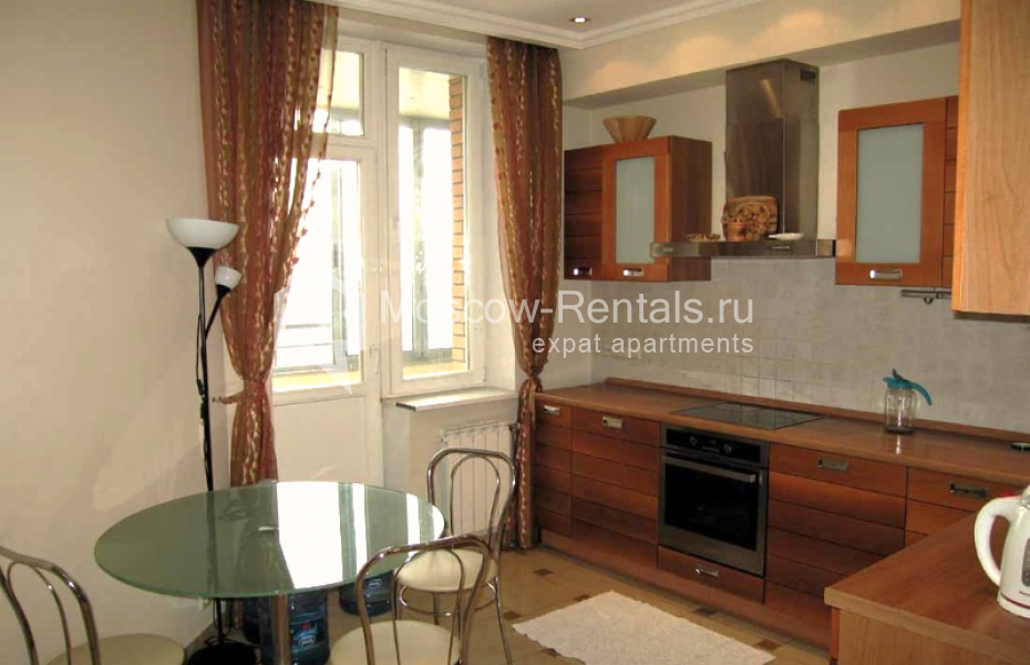 Photo #1 3-room (2 BR) apartment for <a href="http://moscow-rentals.ru/en/articles/long-term-rent" target="_blank">a long-term</a> rent
 in Russia, Moscow, Udaltsova str, 27